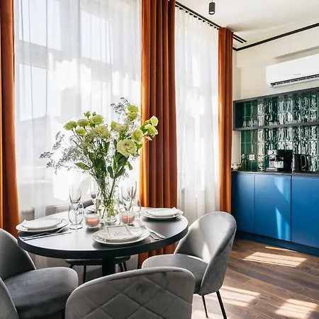 Estery12 Apartmanhotel *