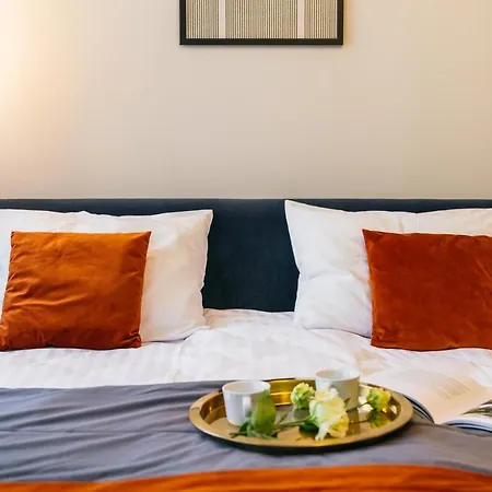 Estery12 Apartmanhotel *