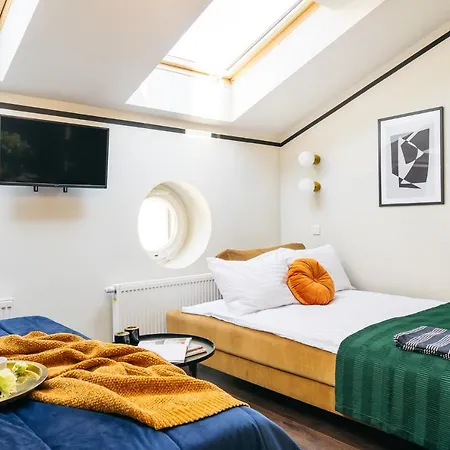 Estery12 Apartmanhotel