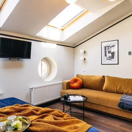 Estery12 Apartmanhotel