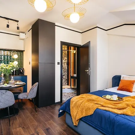 Estery12 Aparthotel *